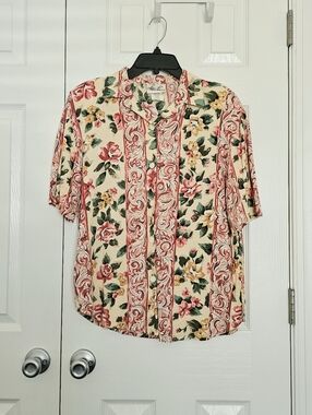 Vintage-Style Floral Button-Up Shirt